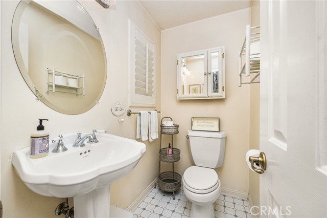 Detail Gallery Image 37 of 53 For 113 5th St, Seal Beach,  CA 90740 - 4 Beds | 3/1 Baths