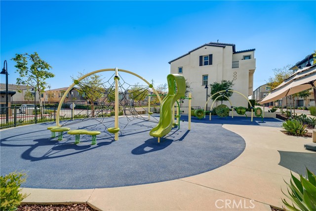 Detail Gallery Image 35 of 37 For 12164 Rising Star Dr, Rancho Cucamonga,  CA 91739 - 2 Beds | 2/1 Baths