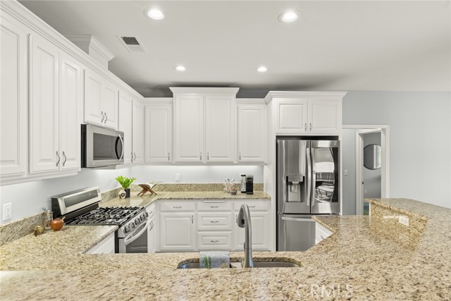 Detail Gallery Image 7 of 27 For 1978 Potter Rd, Chico,  CA 95928 - 4 Beds | 3 Baths