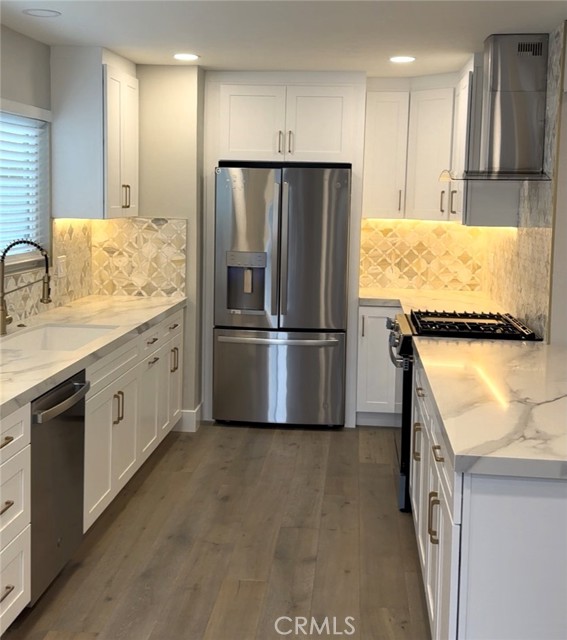 Front Image Thumbnail for CROC26064090