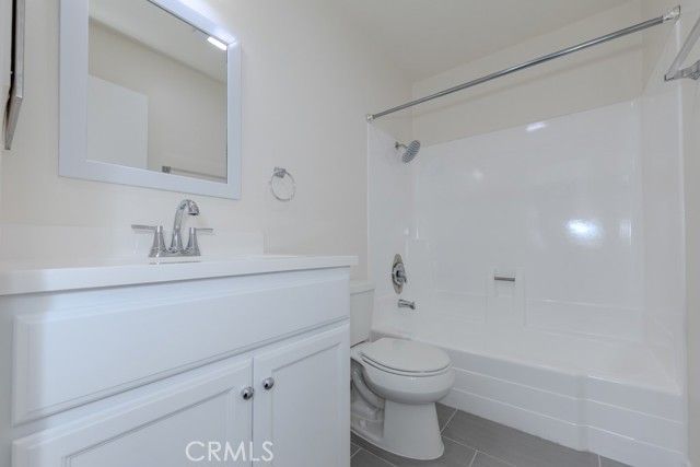 Detail Gallery Image 4 of 11 For 23222 Orange Ave #4,  Lake Forest,  CA 92630 - 2 Beds | 2 Baths