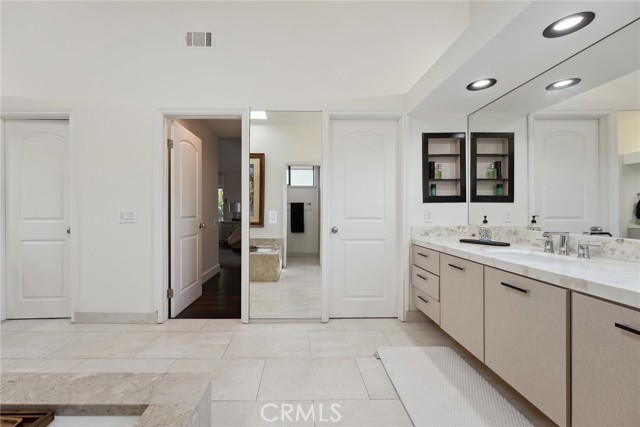 Detail Gallery Image 27 of 44 For 4372 Park Vicente, Calabasas,  CA 91302 - 4 Beds | 4/1 Baths