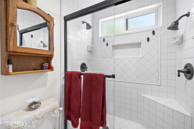 32042 Pleasant Glen Road, Rancho Santa Margarita CA: https://media.crmls.org/medias/c65d84b9-1e7d-43de-b530-01a0224d2883.jpg