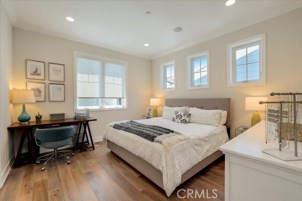 https://media.crmls.org/medias/c65dad3d-c299-4345-85b5-4cb13cb3bc47.jpg?preset=X-Large