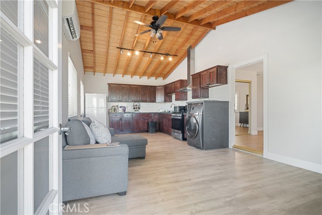 34150 Pauba Road, Temecula CA: https://media.crmls.org/medias/c65df588-3964-442e-9e74-5b868e440e39.jpg