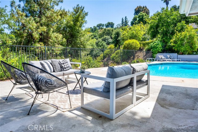 Detail Gallery Image 30 of 35 For 16706 Alginet Pl, Encino,  CA 91436 - 4 Beds | 2/1 Baths