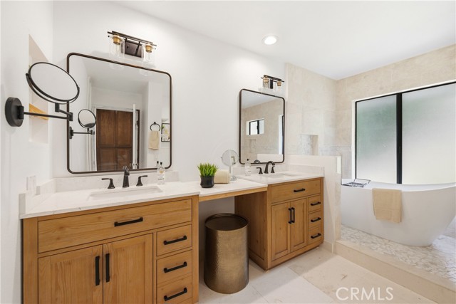 Detail Gallery Image 19 of 50 For 2044 Calle Yucca, Thousand Oaks,  CA 91360 - 4 Beds | 4 Baths