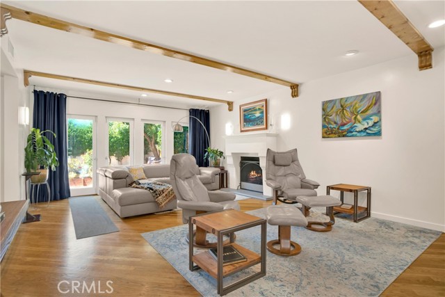 Detail Gallery Image 12 of 45 For 11967 Sunshine Ter, Studio City,  CA 91604 - 4 Beds | 3 Baths