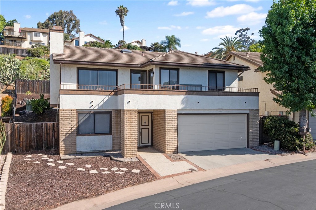 2041 Woodland Glen