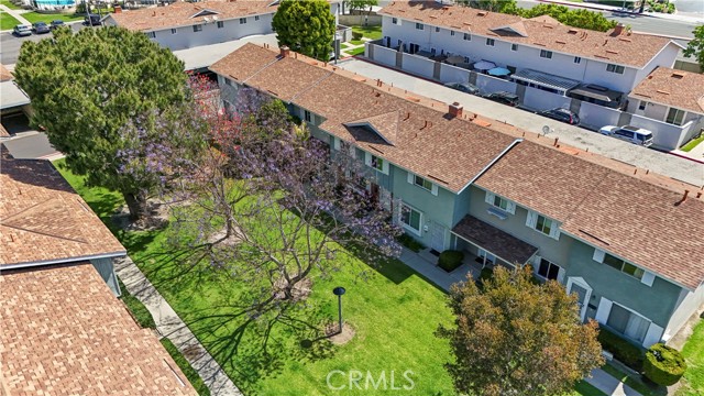 Detail Gallery Image 5 of 16 For 19847 Kingswood Ln, Huntington Beach,  CA 92646 - 2 Beds | 1/1 Baths