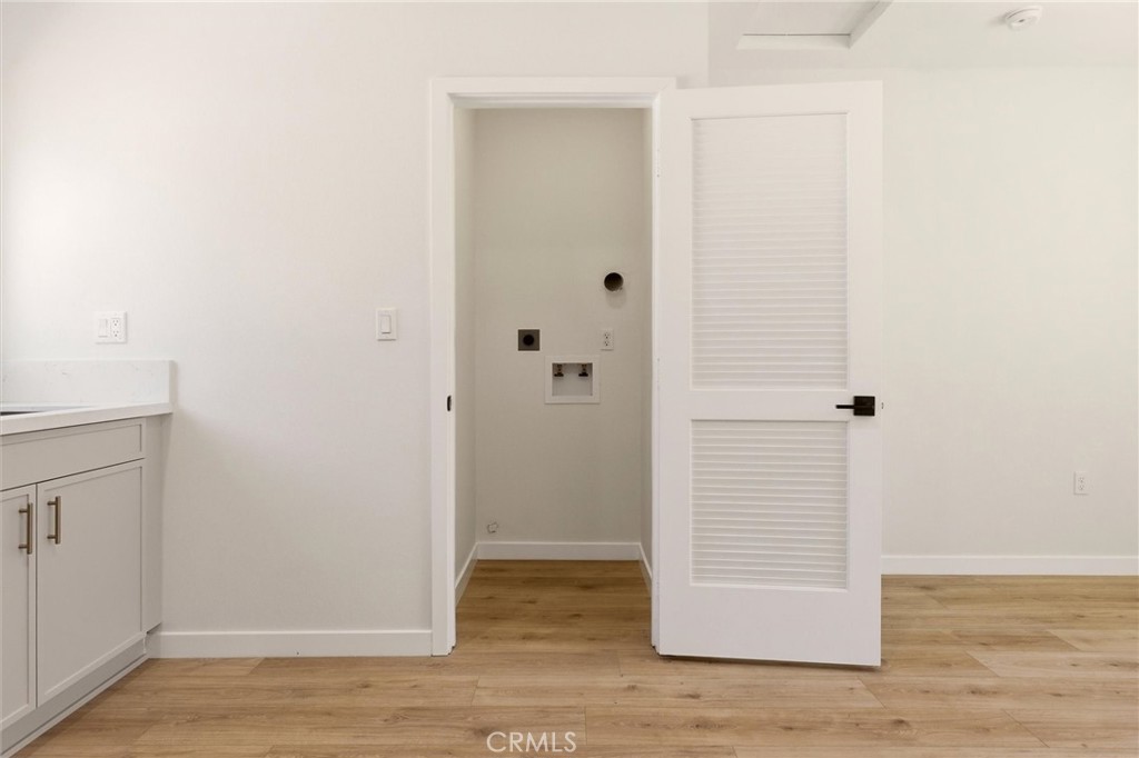 https://media.crmls.org/medias/c6604d5a-a91a-479a-8a24-9b05899de19e.jpg?preset=X-Large