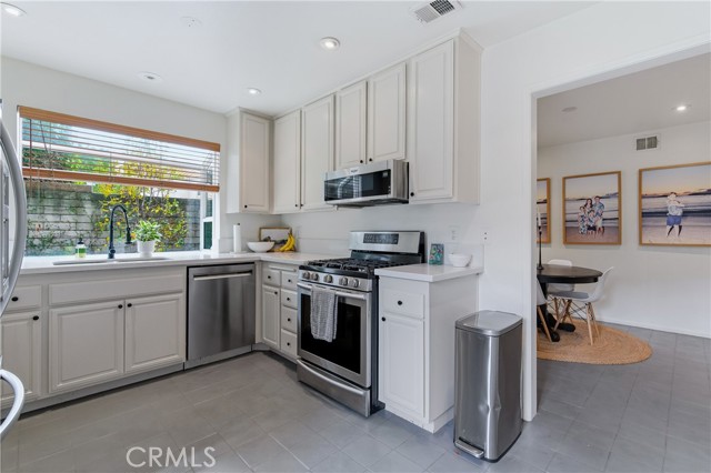 Detail Gallery Image 10 of 25 For 4302 Oak Glen St, Calabasas,  CA 91302 - 3 Beds | 3 Baths