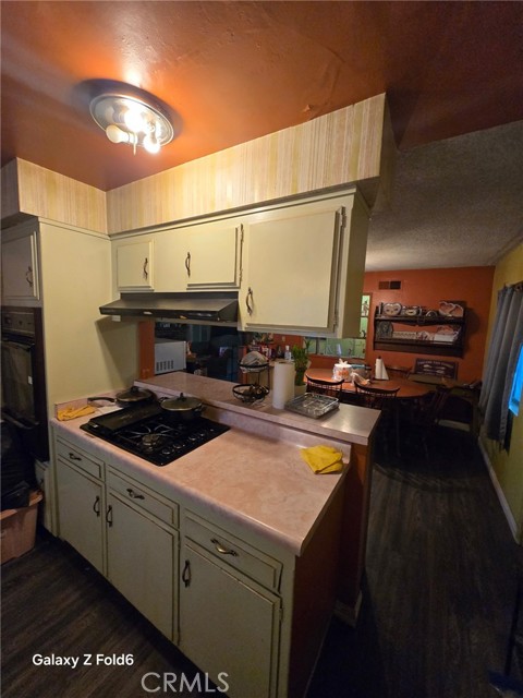 Detail Gallery Image 8 of 14 For 461 W Scott St, Rialto,  CA 92376 - 3 Beds | 2 Baths