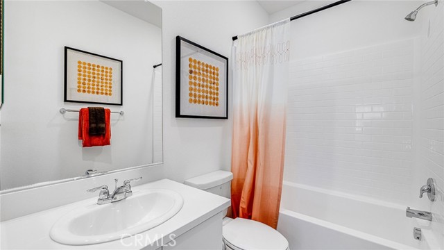 Detail Gallery Image 11 of 21 For 65199 Avenida De Nuves, Desert Hot Springs,  CA 92240 - 5 Beds | 3 Baths
