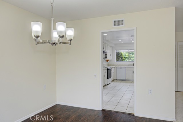 5006 Duverney, Laguna Woods CA: https://media.crmls.org/medias/c661ff19-2a87-43d1-a42c-11bd485a6953.jpg