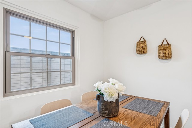 Detail Gallery Image 13 of 37 For 135 E Cypress Ave, Redlands,  CA 92373 - 3 Beds | 2/1 Baths
