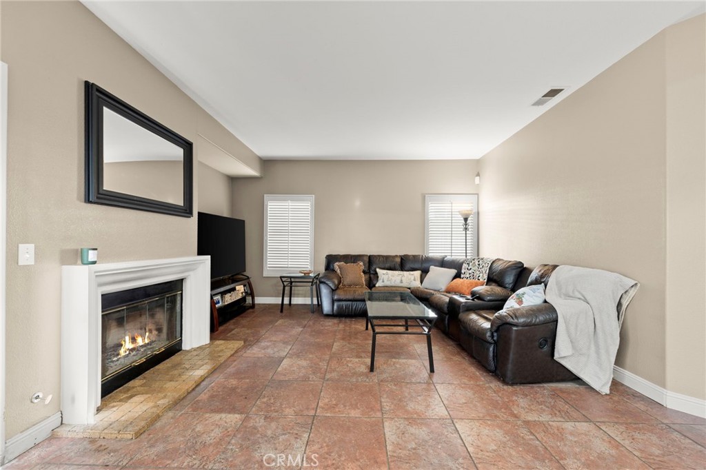 MLS #PW25274360 image #14