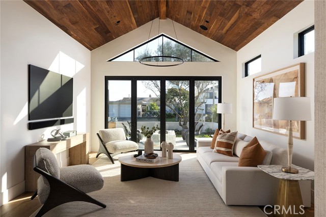 Detail Gallery Image 23 of 71 For 1516 Sandcastle Dr, Corona Del Mar,  CA 92625 - 6 Beds | 6/1 Baths