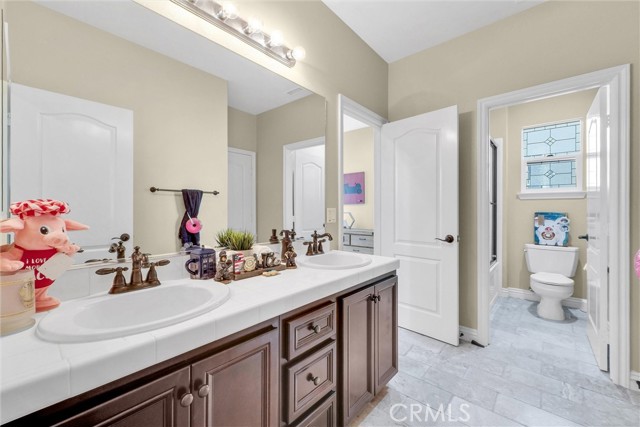 Detail Gallery Image 12 of 45 For 3328 S Crawford, Santa Ana,  CA 92704 - 5 Beds | 4/1 Baths