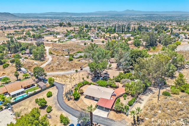 Detail Gallery Image 3 of 38 For 26886 Ironwood Ave, Moreno Valley,  CA 92555 - 4 Beds | 3 Baths