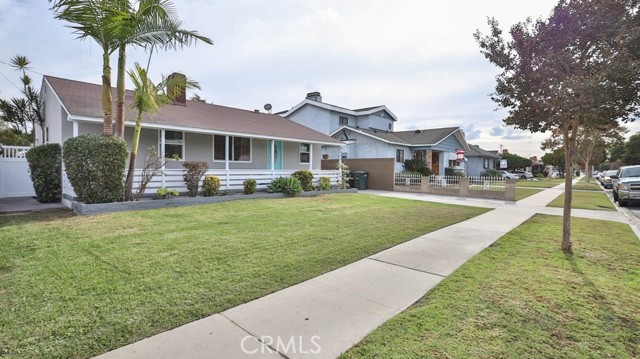 Image 2 for 6048 Graywood Ave, Lakewood, CA 90712
