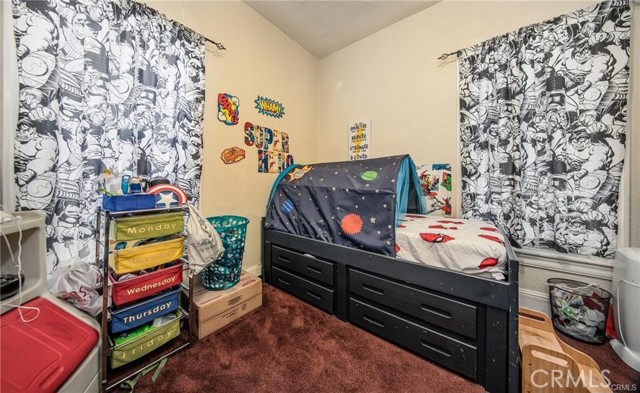Detail Gallery Image 4 of 7 For 27175 Pacific St, Highland,  CA 92346 - 5 Beds | 2 Baths