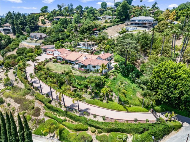 1929 Dorothea Road, La Habra Heights CA: https://media.crmls.org/medias/c664338b-1bc7-4ff0-b01d-9c72844dce40.jpg