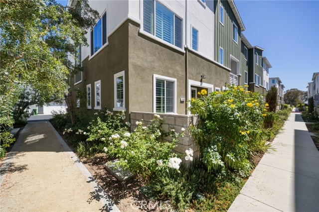 Detail Gallery Image 3 of 45 For 1460 W Sunrise Ln, San Pedro,  CA 90732 - 4 Beds | 3/1 Baths