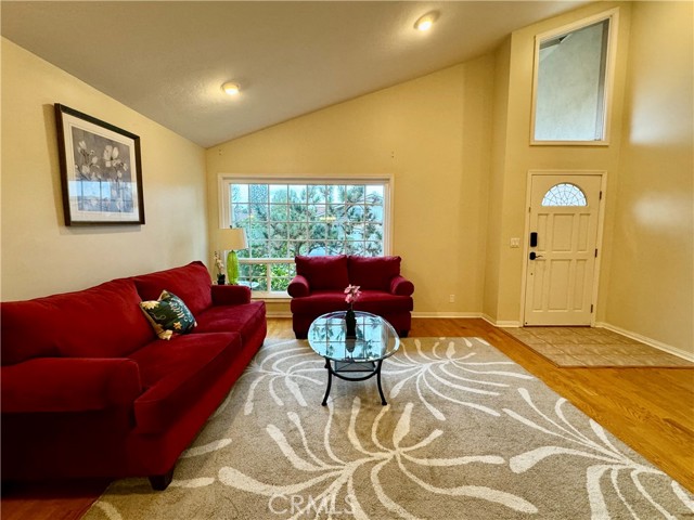 Detail Gallery Image 4 of 40 For 3632 Myrtle St, Irvine,  CA 92606 - 4 Beds | 2/1 Baths