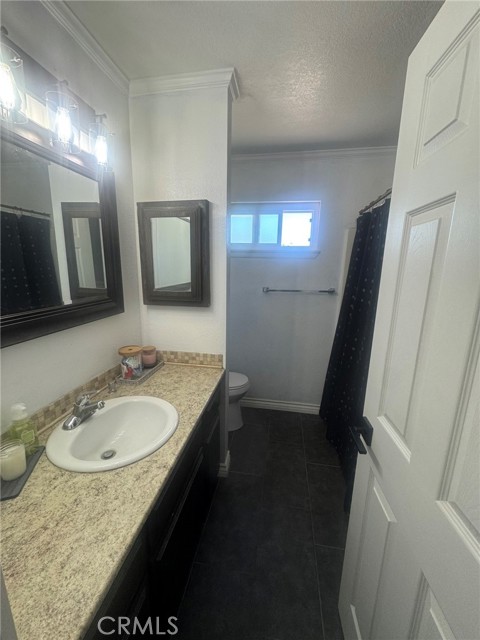 13771 Wawona Road, Apple Valley CA: https://media.crmls.org/medias/c6645d64-0d47-4ed2-b2c9-48cd88892240.jpg