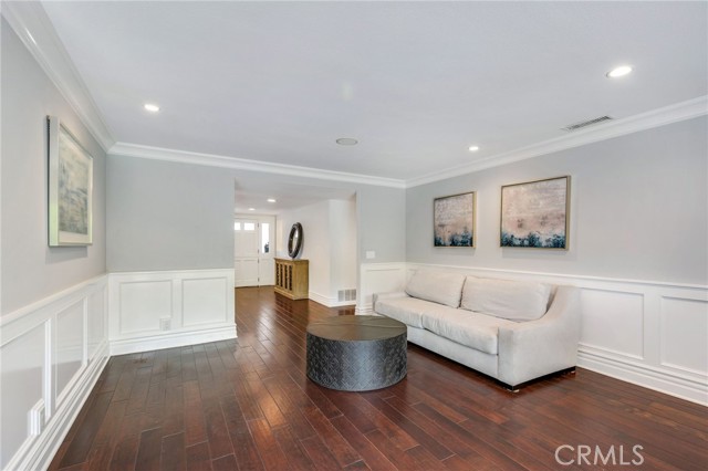 21192 Richmond Circle, Huntington Beach CA: https://media.crmls.org/medias/c664747b-013a-4c81-8774-f5290ffa6543.jpg