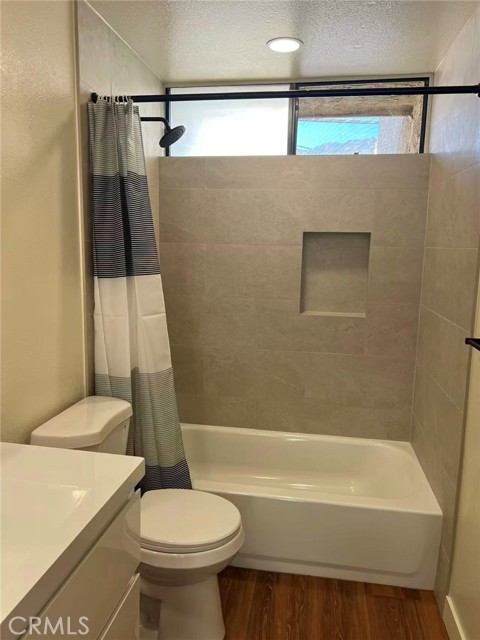 Detail Gallery Image 15 of 26 For 239 Linwood Ave #E,  Monrovia,  CA 91006 - 3 Beds | 3 Baths