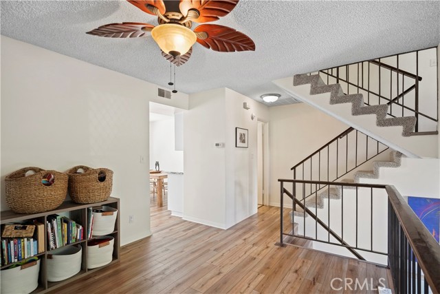 Detail Gallery Image 17 of 53 For 19355 Sherman Way #41,  Reseda,  CA 91335 - 2 Beds | 2/1 Baths