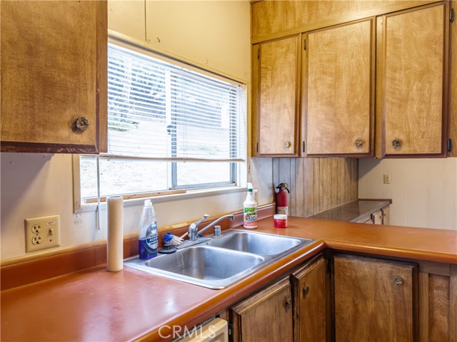 Detail Gallery Image 11 of 56 For 40882 Jean Rd, Oakhurst,  CA 93644 - 2 Beds | 2 Baths