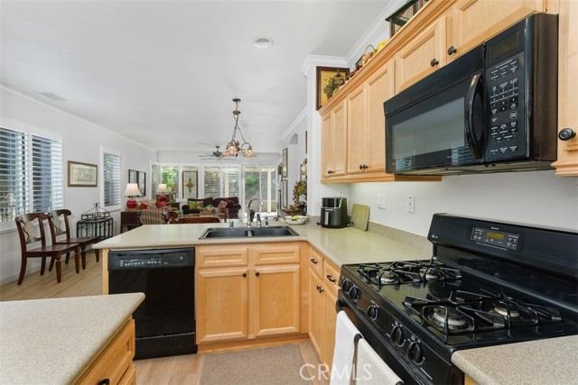 Detail Gallery Image 14 of 44 For 24247 Songsparrow Ln, Corona,  CA 92883 - 2 Beds | 2 Baths
