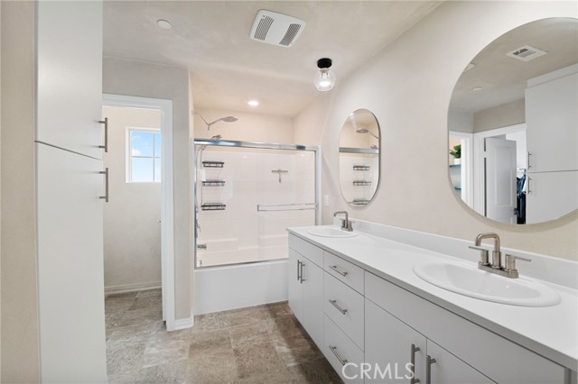 Detail Gallery Image 23 of 41 For 16667 Snowdrop #2,  Fontana,  CA 92336 - 4 Beds | 3 Baths