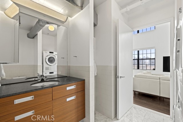 Detail Gallery Image 36 of 52 For 746 S Los Angeles St #1201,  Los Angeles,  CA 90014 - 2 Beds | 3 Baths