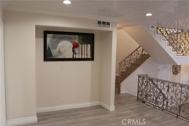 Detail Gallery Image 6 of 22 For 13243 Vanowen #5,  North Hollywood,  CA 91605 - 2 Beds | 3 Baths