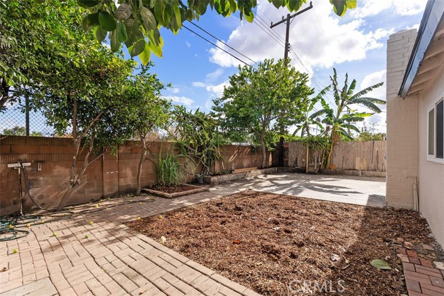 Detail Gallery Image 24 of 28 For 913 S Diamond, Santa Ana,  CA 92704 - 5 Beds | 2 Baths