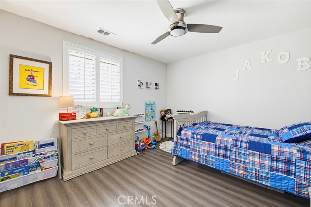 Detail Gallery Image 32 of 42 For 19890 Holly Drive, Saugus,  CA 91350 - 3 Beds | 3 Baths