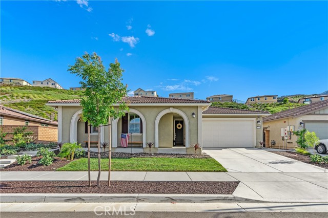 Detail Gallery Image 4 of 49 For 2720 Santa Fiora Dr, Corona,  CA 92882 - 3 Beds | 3/1 Baths