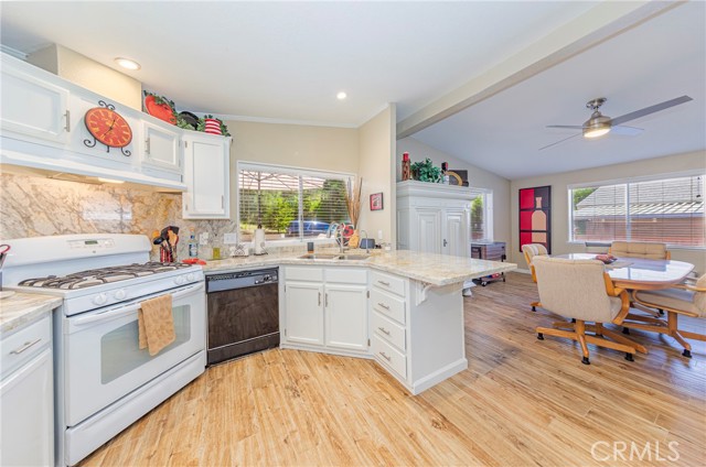 Detail Gallery Image 7 of 43 For 39737 Road 274, Bass Lake,  CA 93604 - 3 Beds | 2 Baths