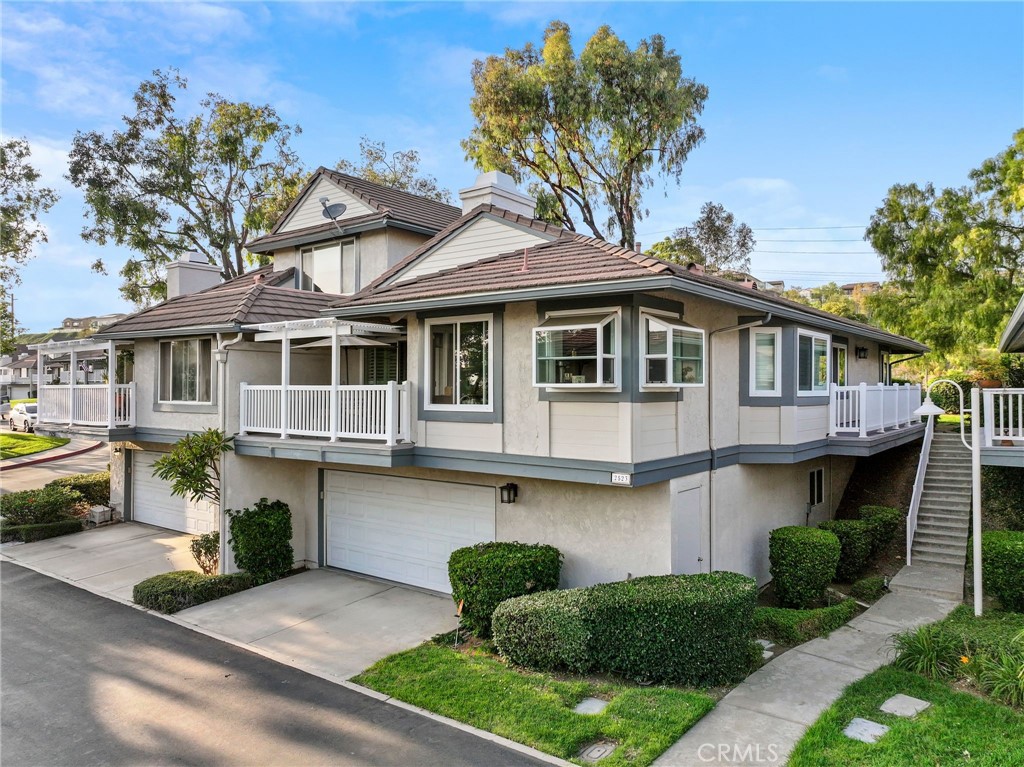 2523 Rimcrest Road