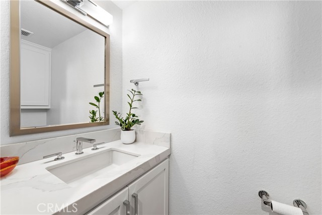 2414 Mathews Avenue, Redondo Beach, California 90278, 2 Bedrooms Bedrooms, ,2 BathroomsBathrooms,Residential,Sold,Mathews,OC22006938