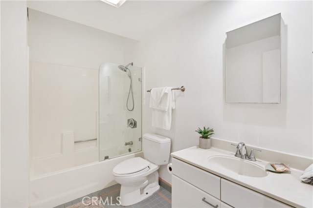 1156 S Carmelina Avenue, Los Angeles CA: https://media.crmls.org/medias/c66a0a4c-d427-406e-829a-eed858c25667.jpg