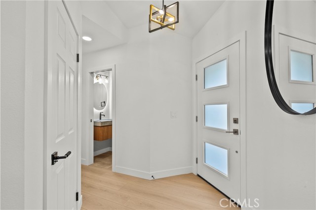 Image 3 of 35 For 25072 Atwood