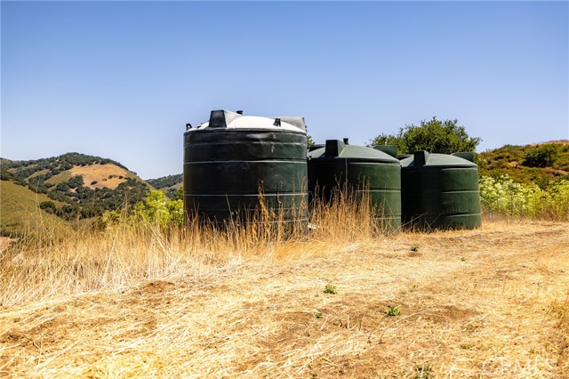 680 Spring Canyon Lane, Nipomo CA: https://media.crmls.org/medias/c66a3f8e-41b0-4e87-bf09-4fc86b9e2d6f.jpg