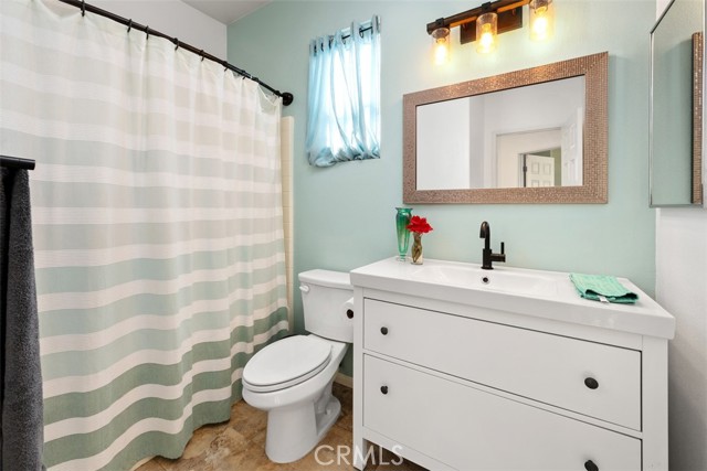 Image 20 of 33 For 134 Las Flores