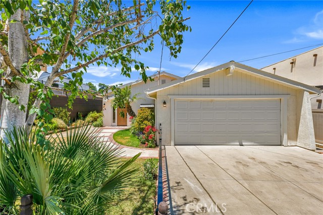 221 Acacia Lane, Newbury Park CA: https://media.crmls.org/medias/c66a86da-adcb-429c-a1a5-4a19b7efdd16.jpg