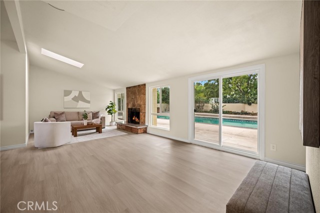 Detail Gallery Image 3 of 16 For 17411 Fairland Ct, Granada Hills,  CA 91344 - 3 Beds | 2 Baths